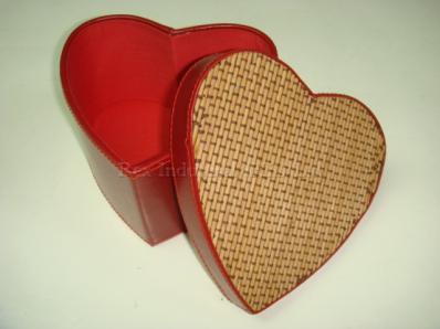 HEART SHAPED PVC BAMBOO BOX 