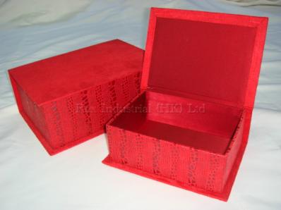 PVC BOX W/ RED SUEDE 